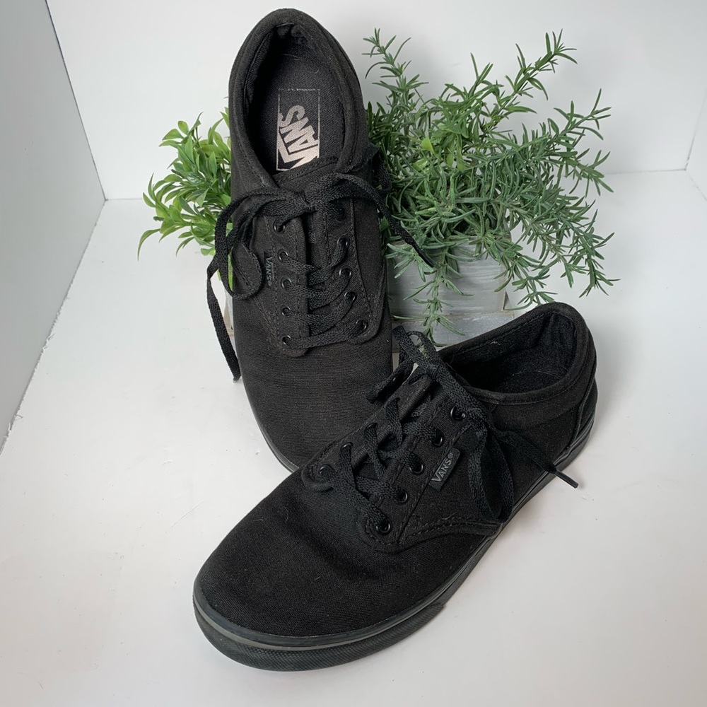 Vans Doheny Sneaker - Women's size 7